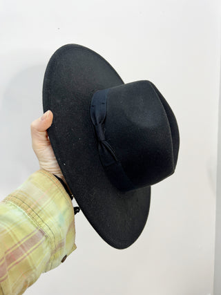Pretty Pleasant Black Sangria Serape Hat