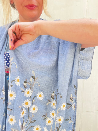 Daisy Does It Kimono