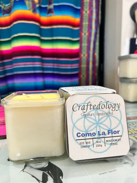 Como La Flor Candle