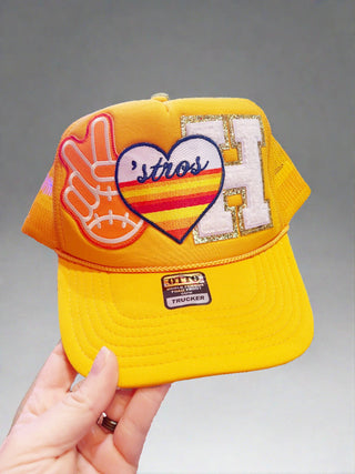 'stros heart trucker hat