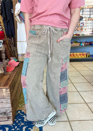 Wander Well Paisley Cropped Pants