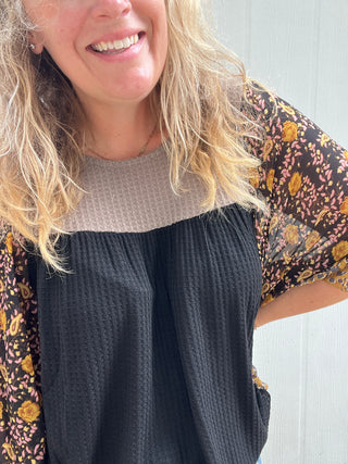 Fair Oaks Floral Mix Top [Black]
