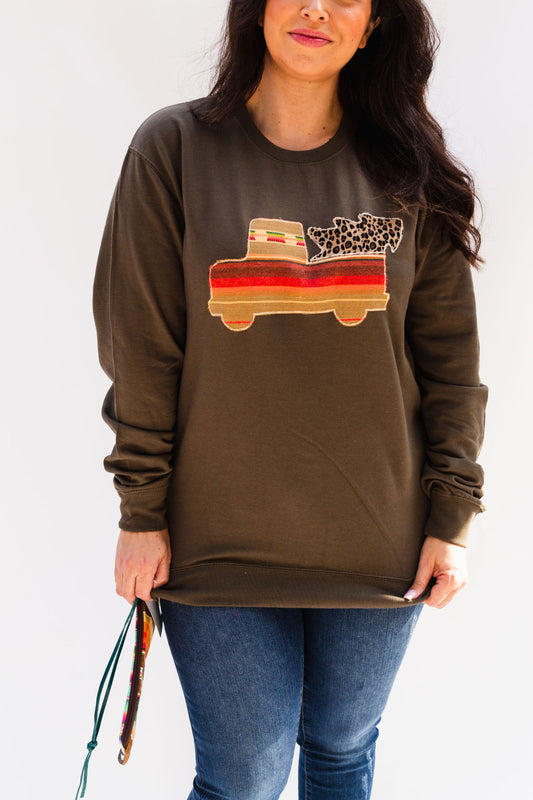 Mojave Truck & Tree Olive Pullover