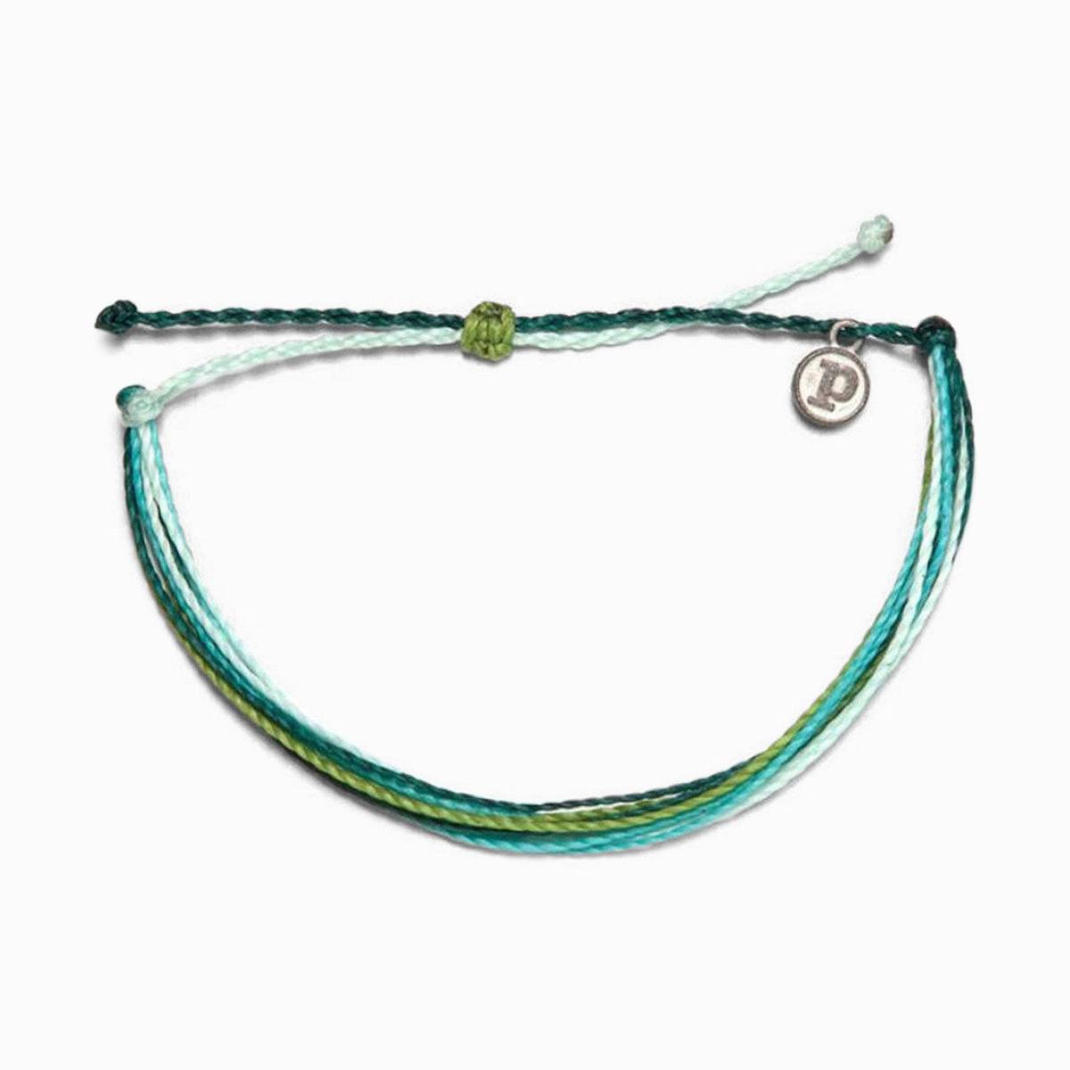 A purchase that goes to a great cause, these PuraVida bracelets provide jobs for the people of Costa Rica. Layer them up, with a variety of colors, pair them with our Pura Vida charm bracelets and wave rings. Perfect gift for a friend, collect them all.