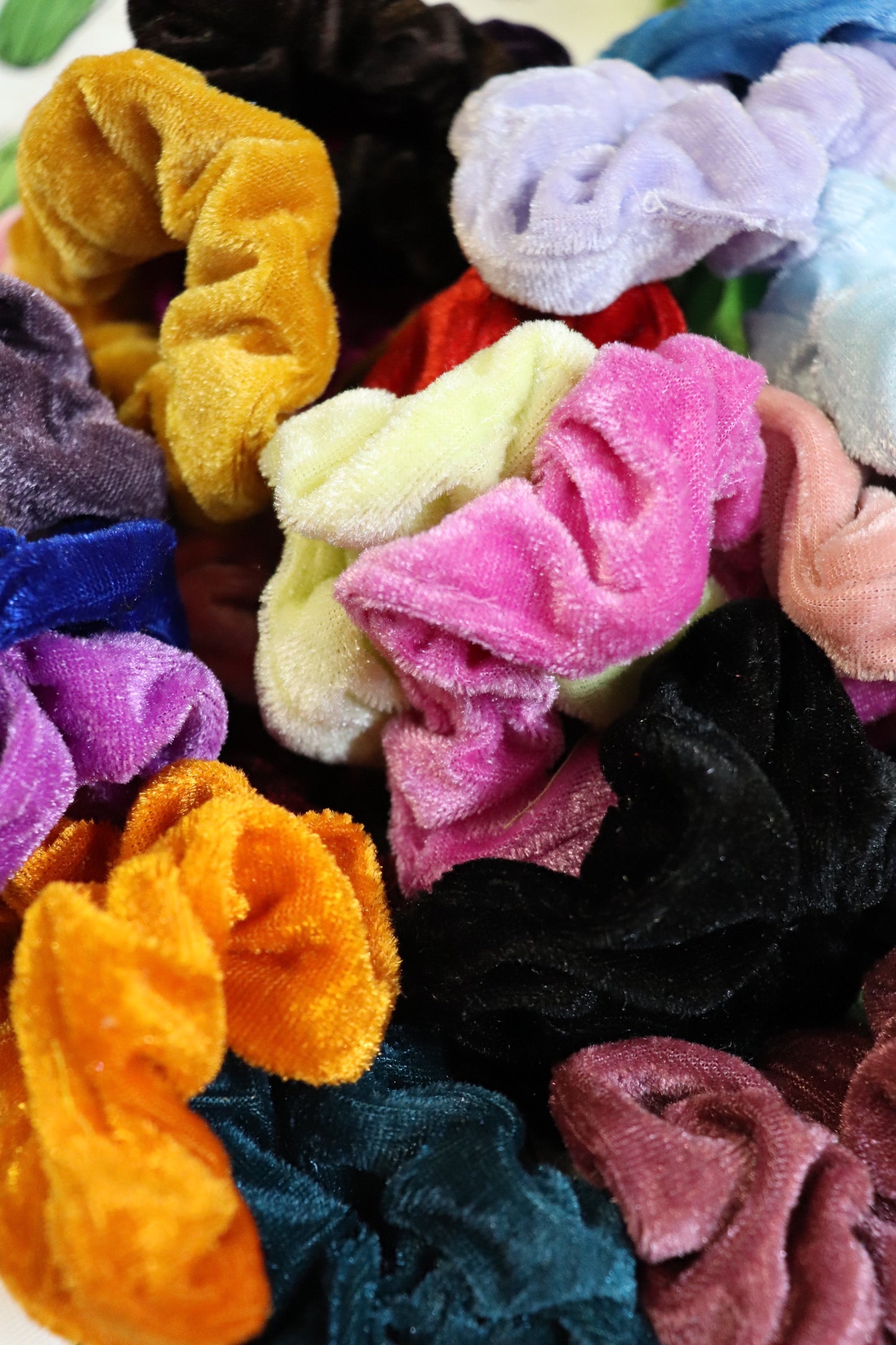Velvet Scrunchies [All Colors]