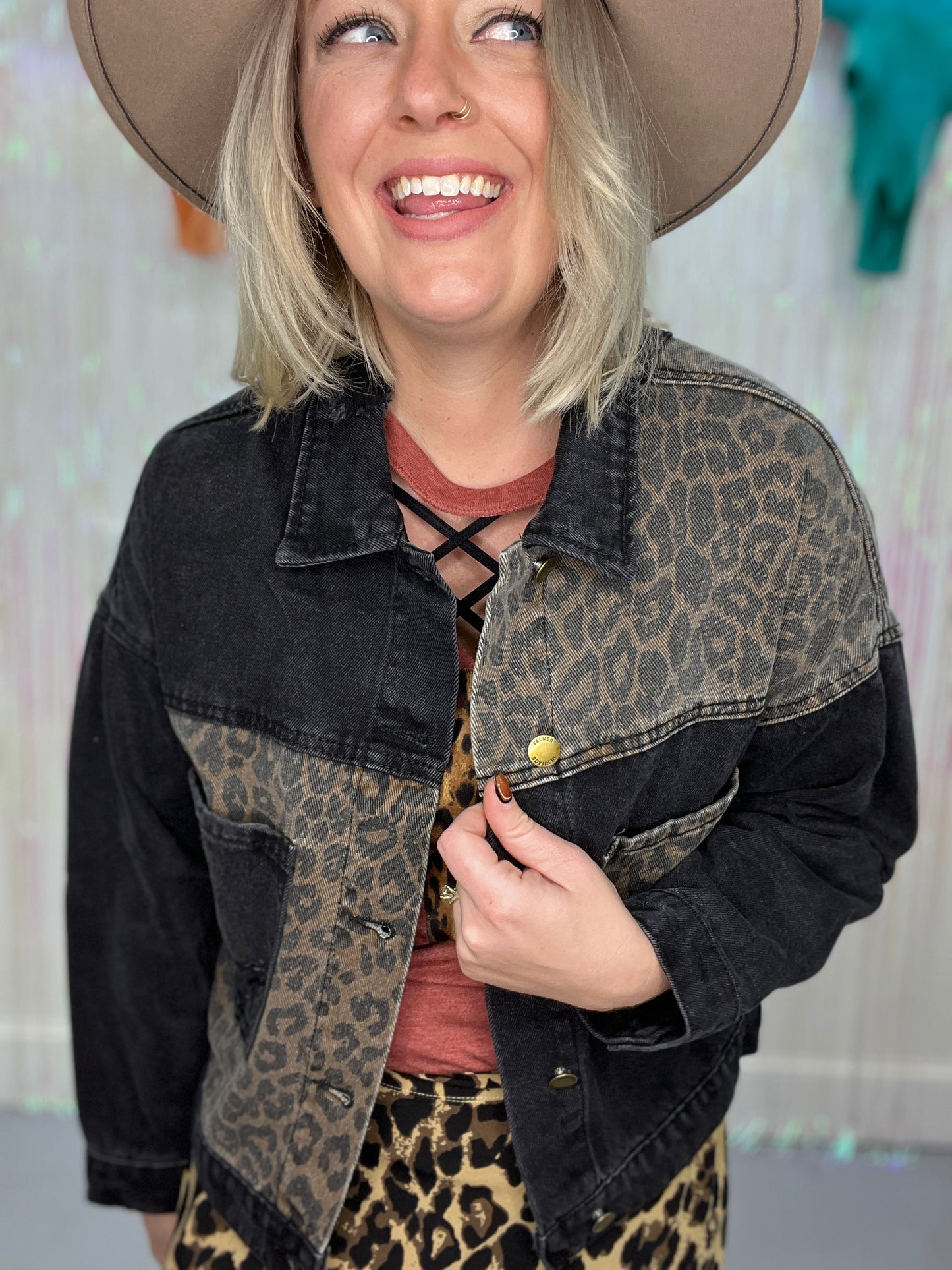 Chelsea Cheetah Denim Jacket [Black]